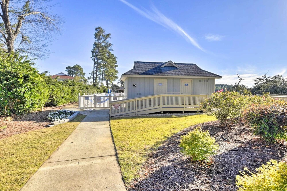 Little River Condo With Balcony & Pool Access!