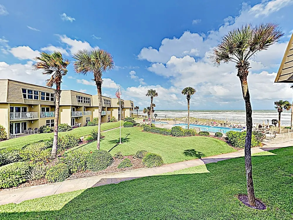 New Listing! Plush W/ Pool & Ocean Views 2 Bedroom Condo