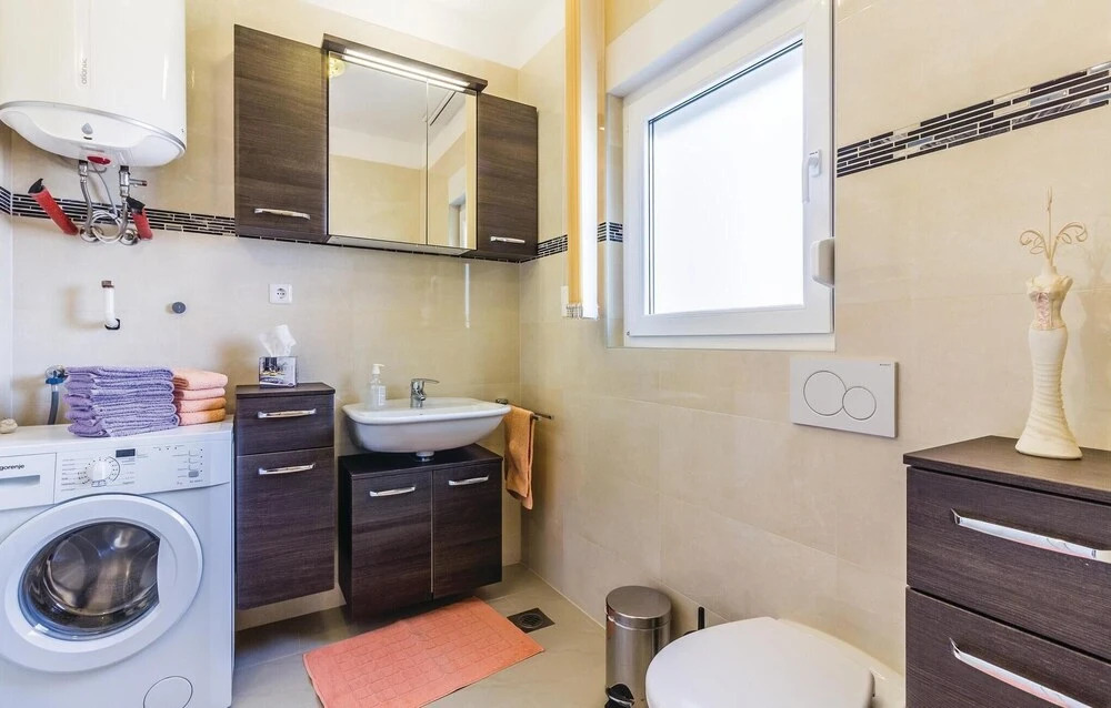 Amazing Home in Fazana With Wifi and 2 Bedrooms