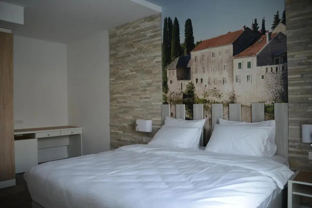 Hotel Nar