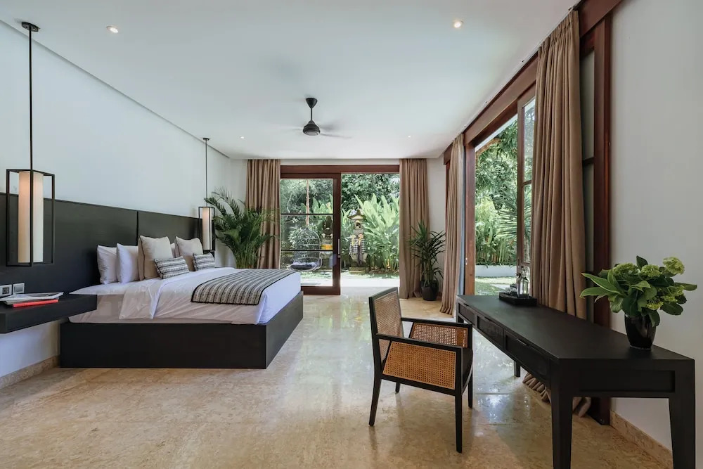 Villa Amara Pradi - 550m to Petitenget Beach