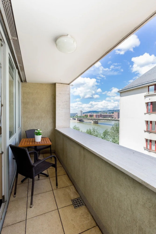 Riverhood Apartment