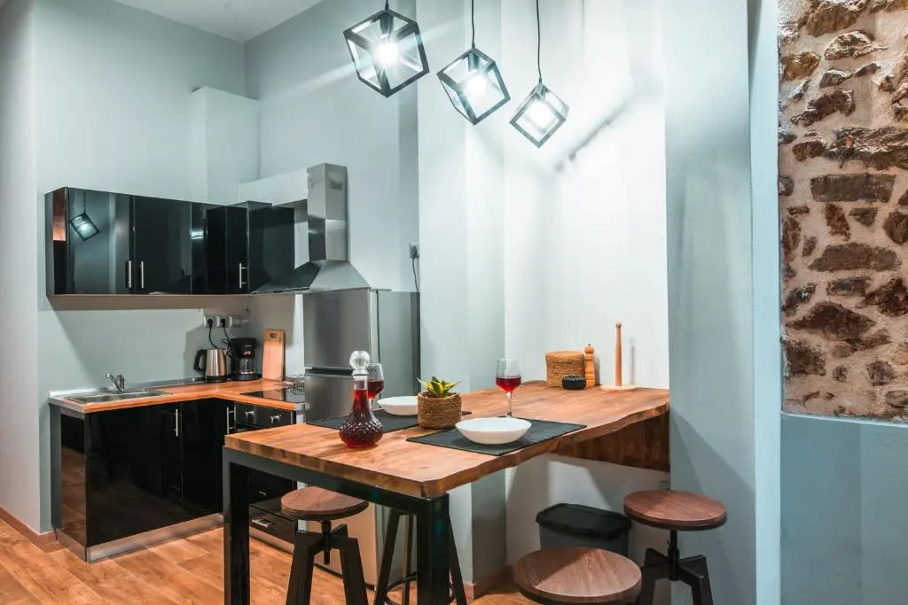 NOHO Boutique , premium living Dikeou 8