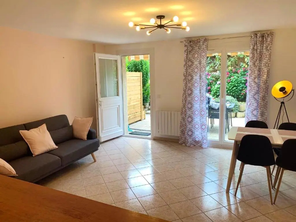 Maison de 2 chambres avec jardin clos et wifi a Vaulnaveys le Haut