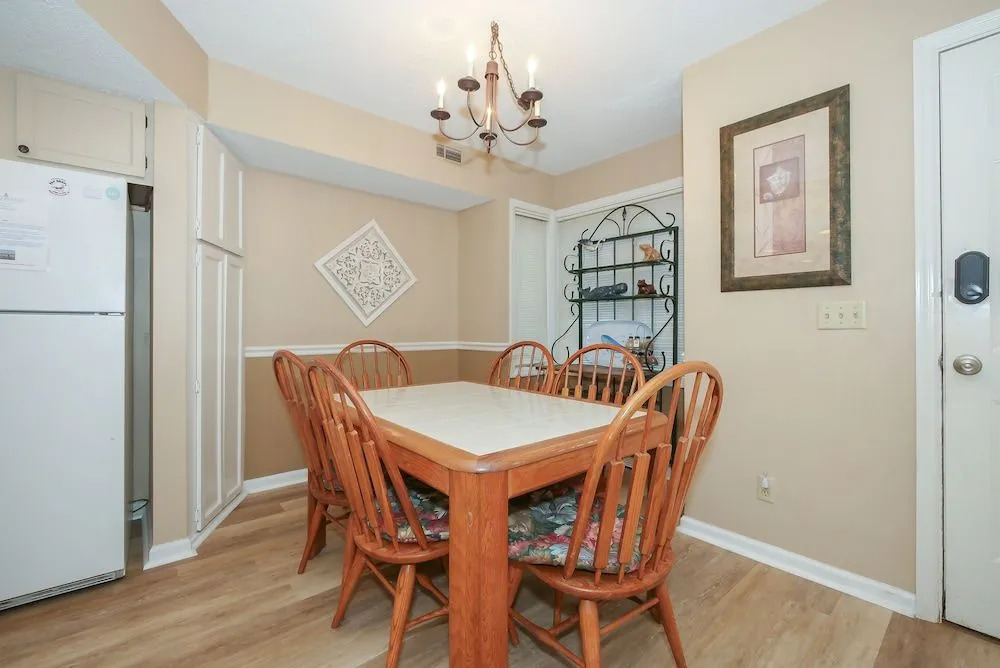6 Beach Arbor