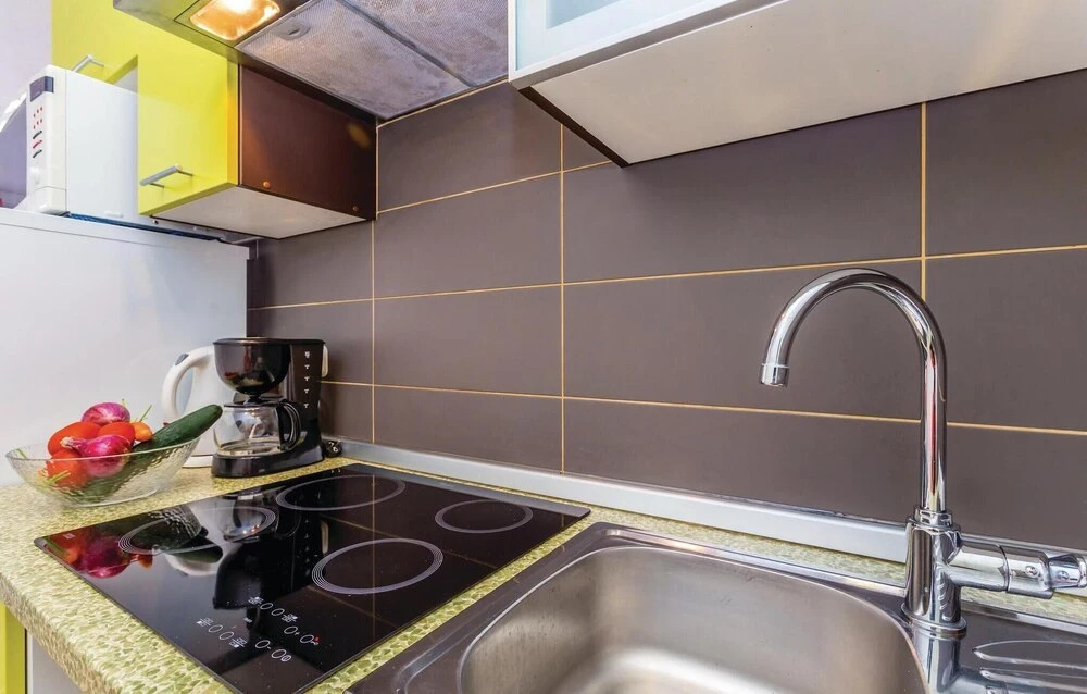 Beautiful Home in Lukovo Sugarje With Wifi and 2 Bedrooms