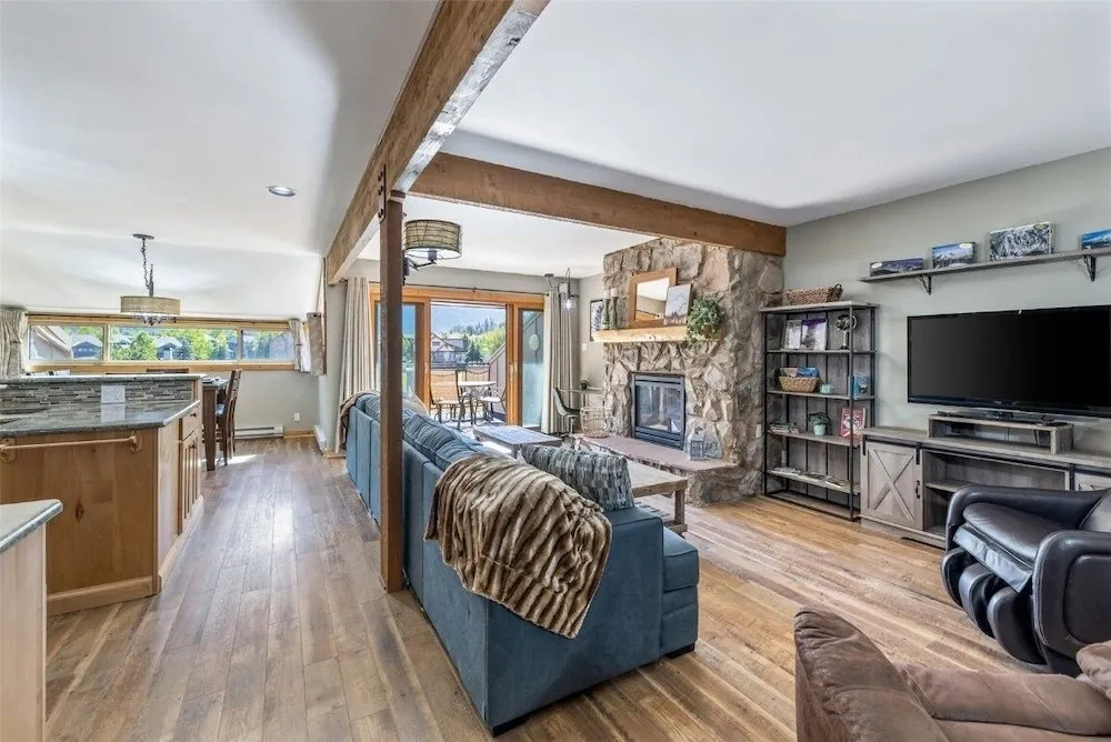 VP-A105 Village Point 3Br 3Ba