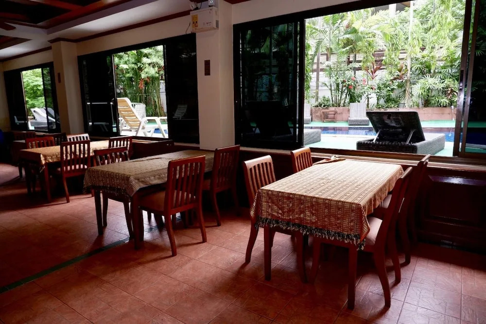 Happy Holidays Luxury Pool Villa