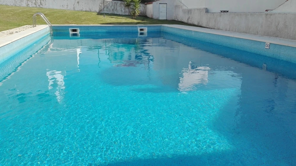 Ericeira Pool & Sea
