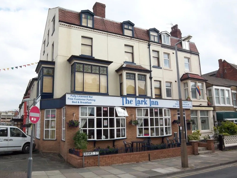 The Lark Inn