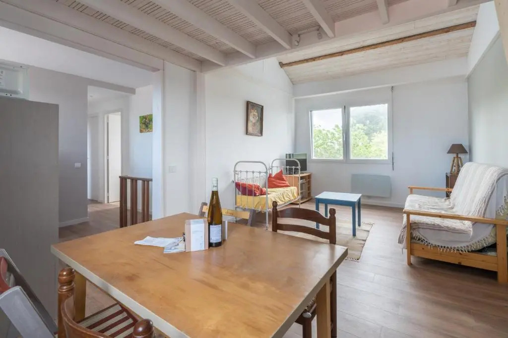 Appartement moderne refait a neuf proche plage