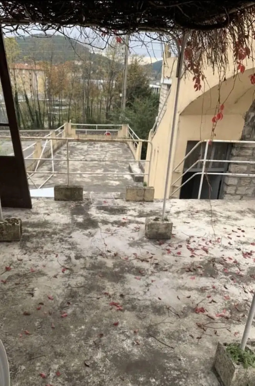 Maison de ville grande terrasse