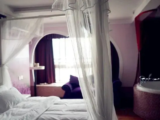 Lianlian Shiguang Theme Apartment