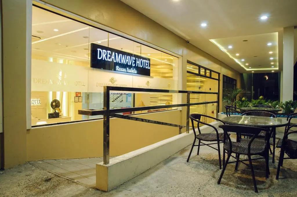 Dreamwave Hotel Roxas