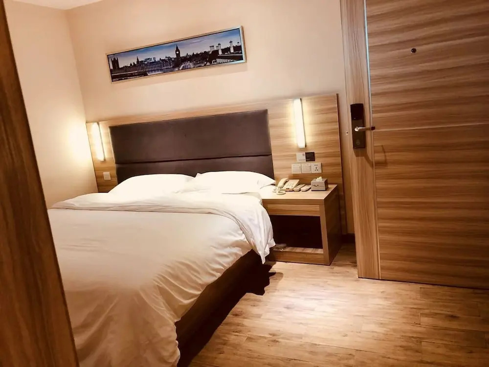 Lemon Bay Hotel (Guilin International Convention and Exhibition Center)