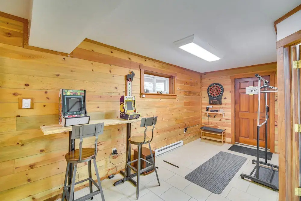 Creekside Cabin: Easy Access to I-70 & Slopes!