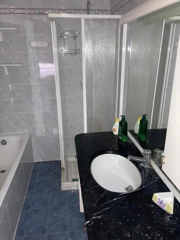 Appartamento 3 camere con parcheggio privato