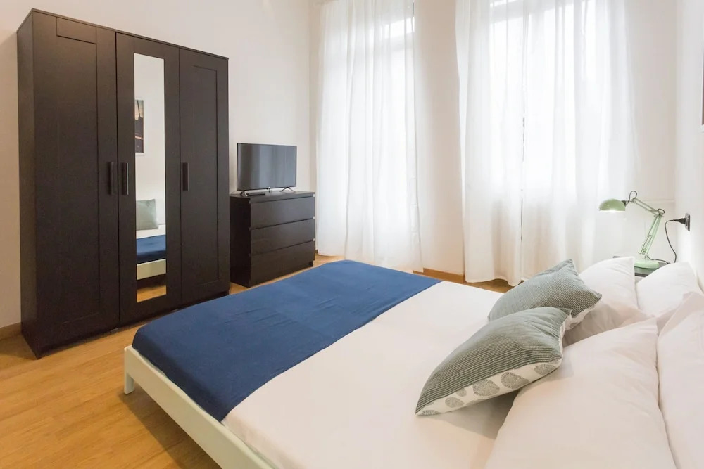 Sweet 2 Bedrooms Home in Milan Center