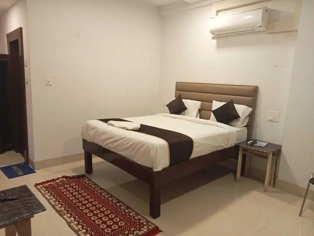 Hotel Fabulous - Delhi International Airport