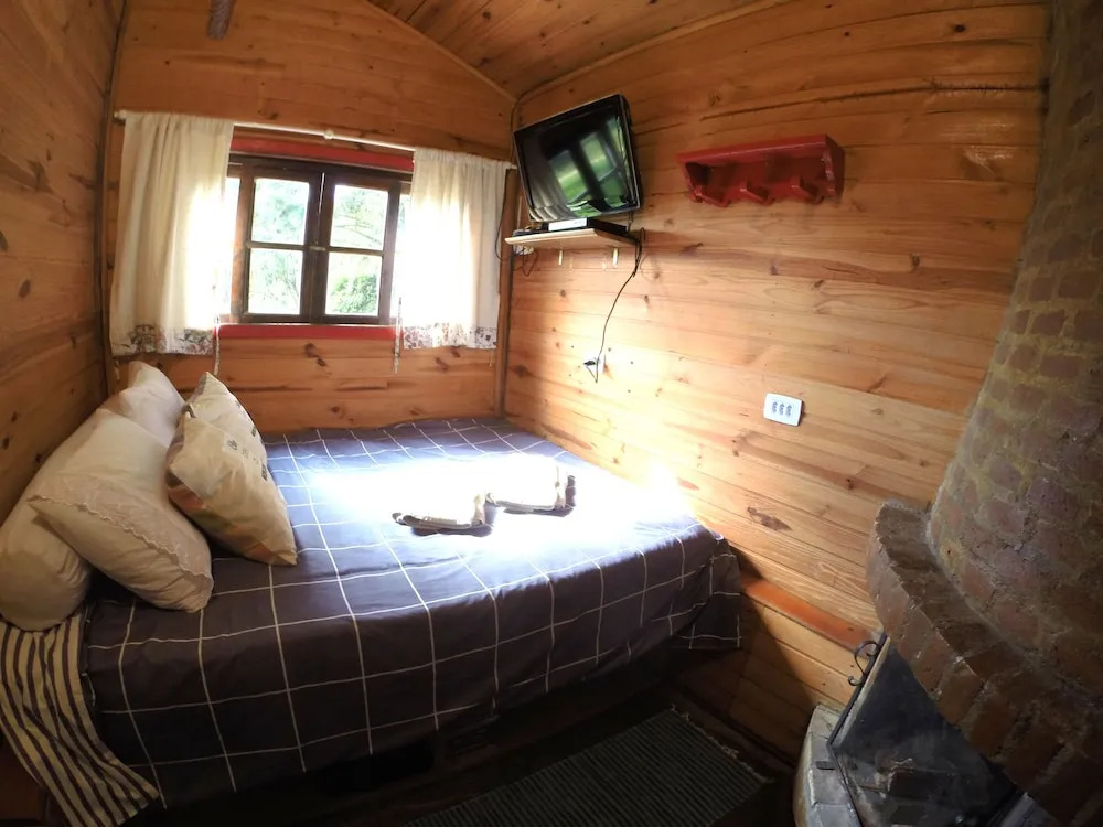 Cara de Cão Chalés e Camping
