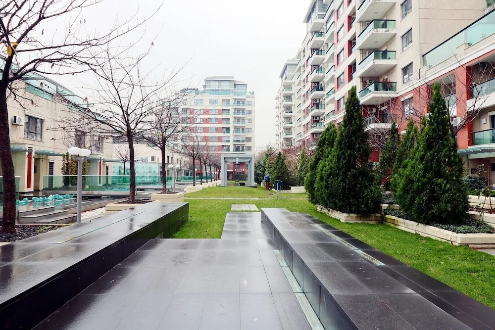 Emerald Apartment