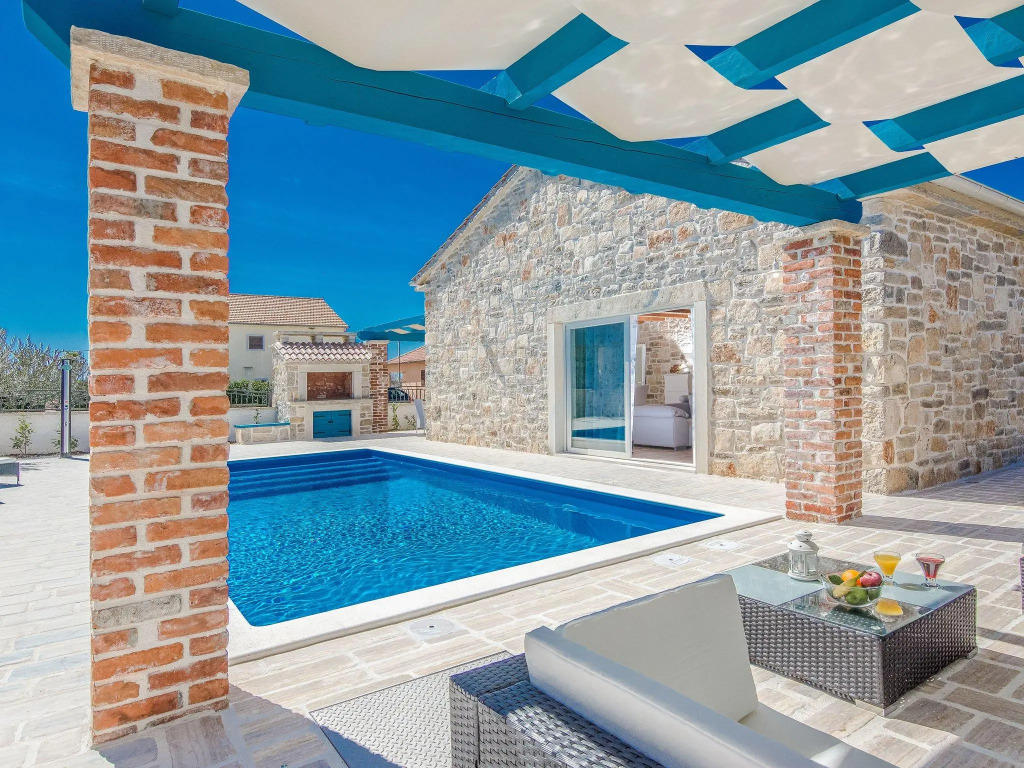Private Pool Villa in Suko an