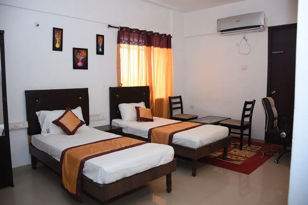 JK Rooms 132 Parkland Service Apartment