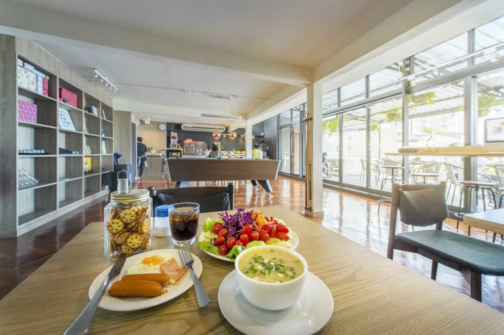 THE Posh Phayathai