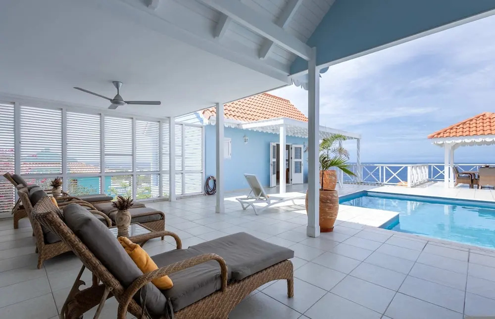 Ocean Whisper Villa in Sint Willibrordus