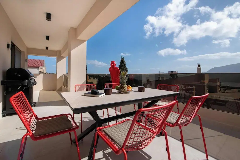 Flos Apartments