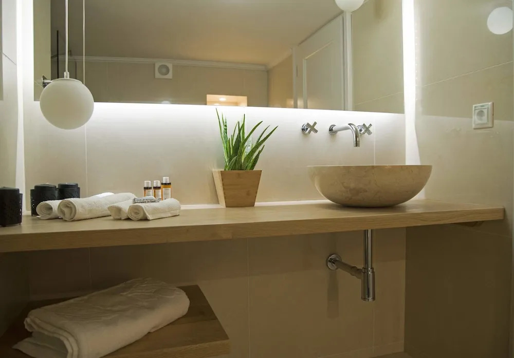 Four Streets Athens - Luxury Suites Apartments in Athens