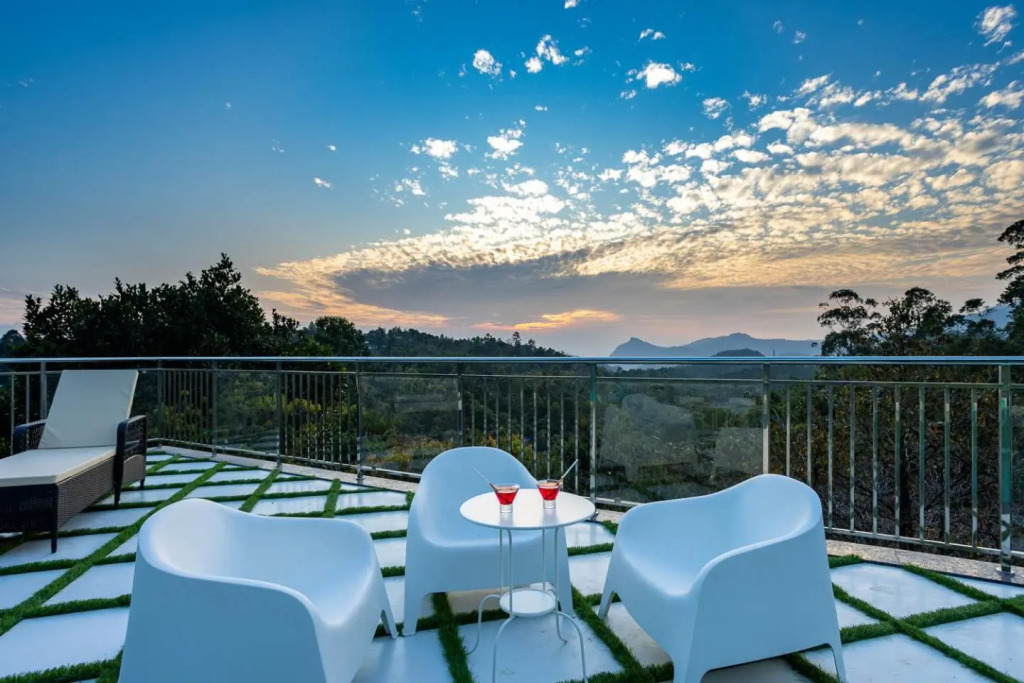 HOTEL WHITE HOUSE, Munnar