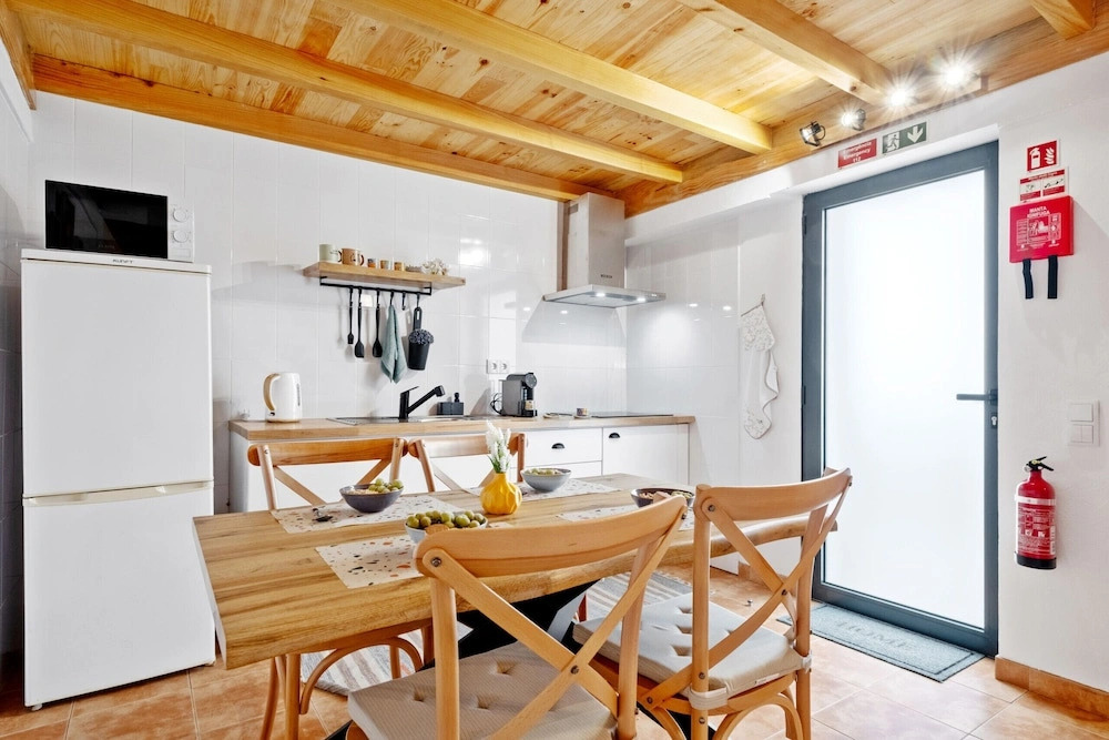 N T House by Homie in Porto Moniz