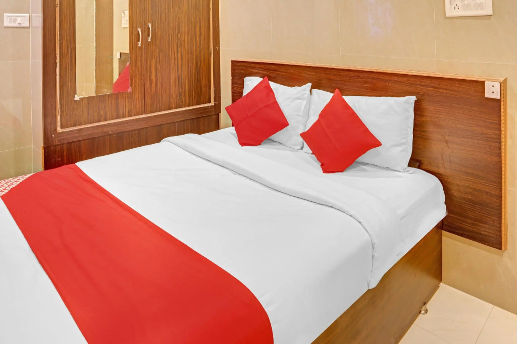 Sindhu Lodge by OYO Rooms