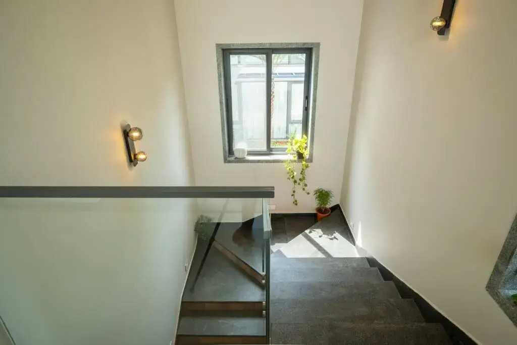 Cloud7 Waves Luxury 4 BHK Villa by Elivaas