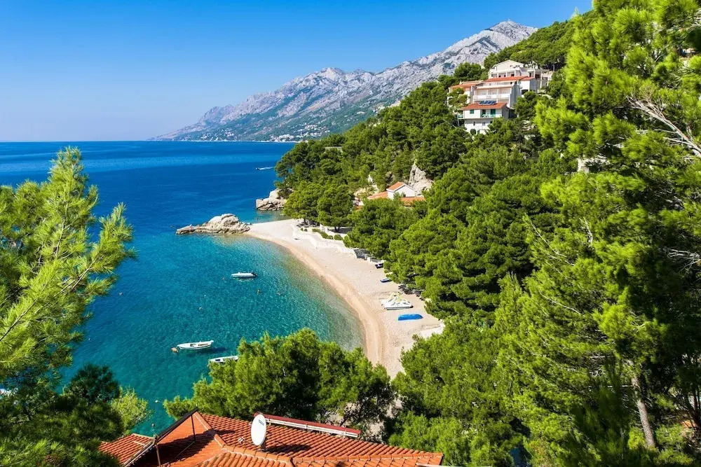 Anka - Amazing Location - A8