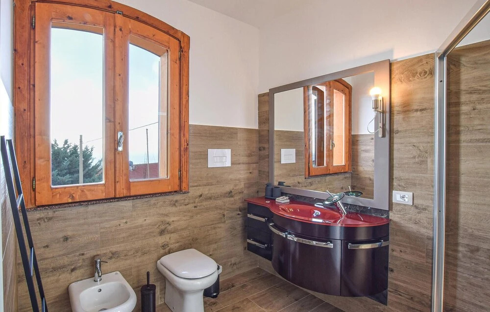 Amazing Home in Ragusa With 6 Bedrooms, Wifi and Outdoor Swimming Pool