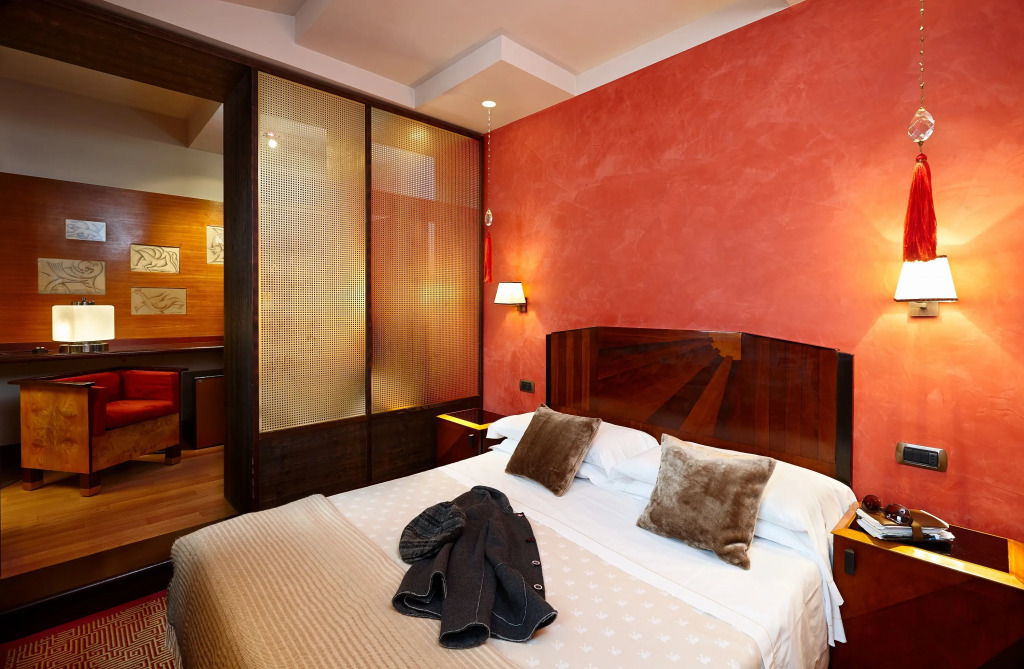 Hotel Saturnia & International