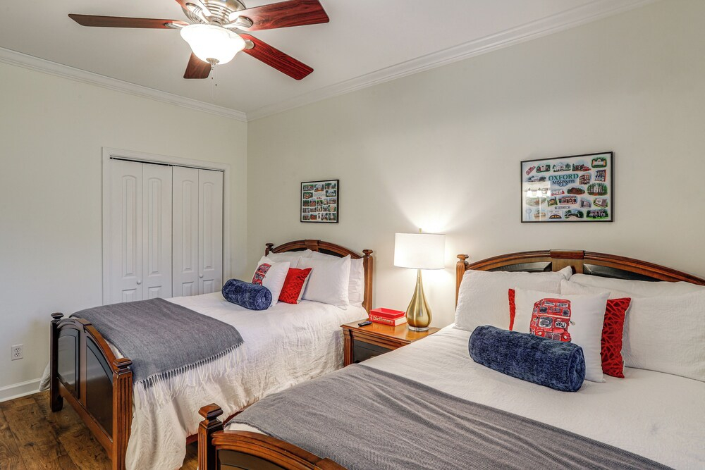 Walk to Ole Miss! Hilltop Oxford Home w/ Patio