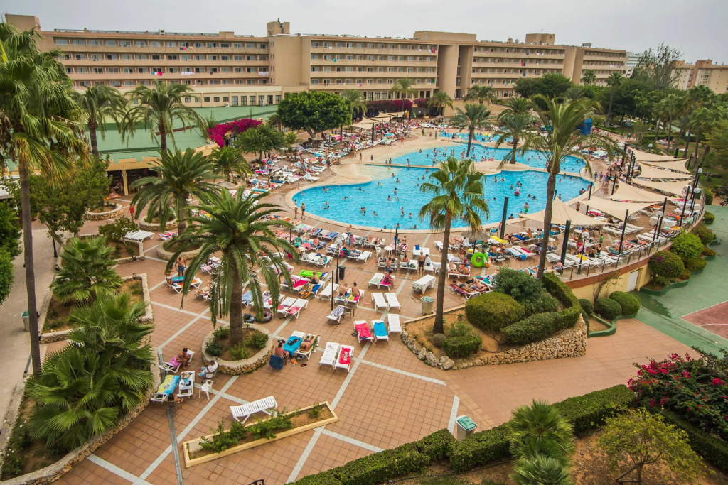 Hotel Club Cala Romani