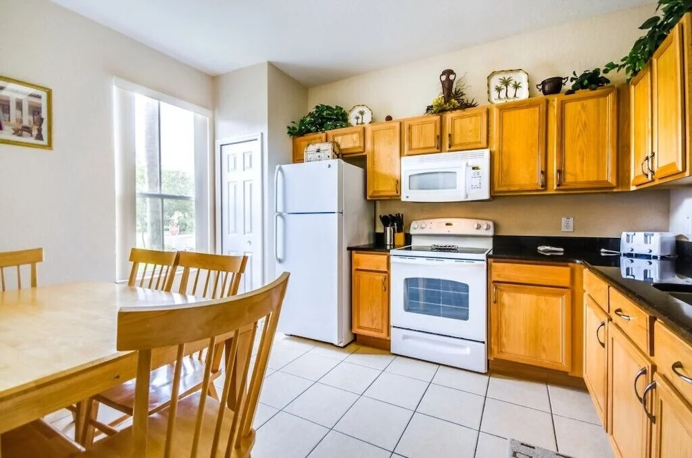 734lam 3 Bedroom Townhouse