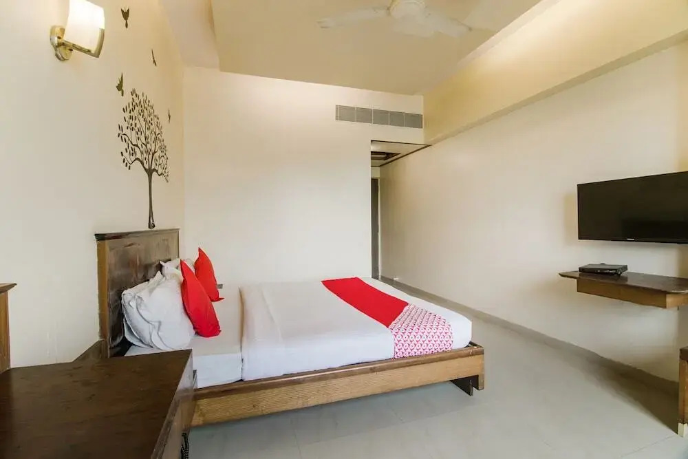 Hotel Dhiraj by OYO Rooms