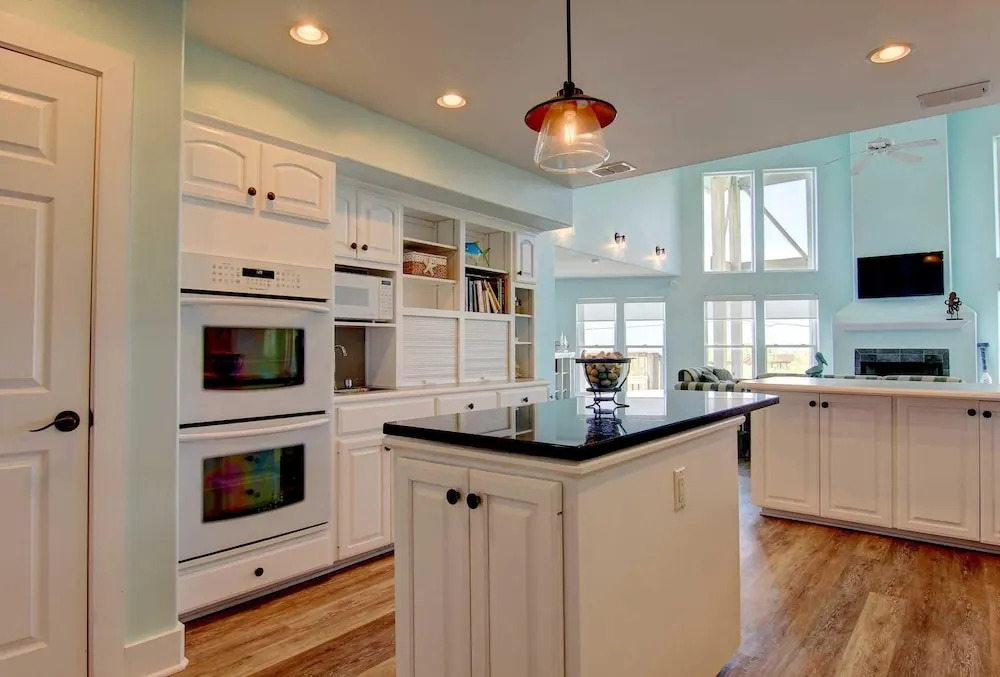 La Playa Paradise - 4 Br Home