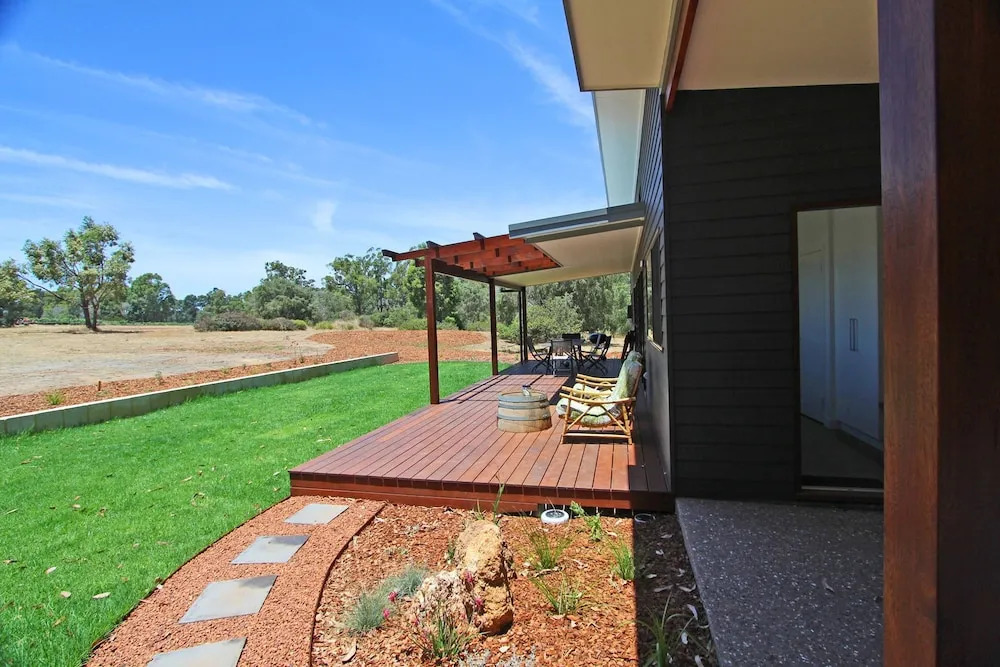 Vines & Stars - Amongst The Vines - Private Luxury