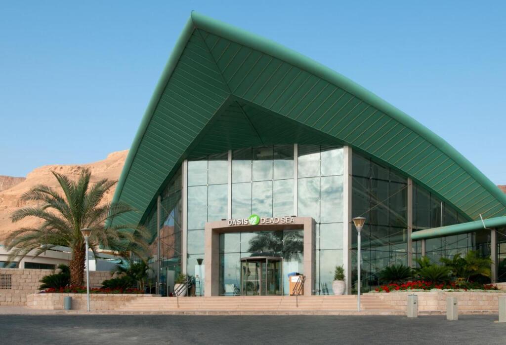 Oasis Spa Club Dead Sea Hotel - 16 years Plus