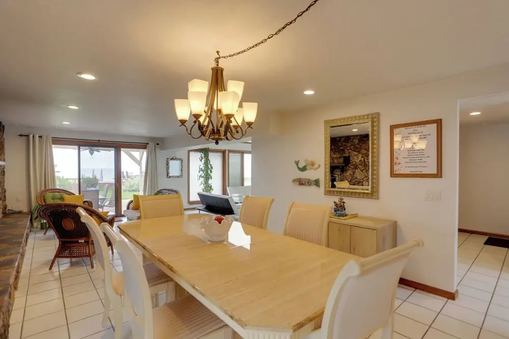Waterfront Luna Pier Home 14 Mi to Downtown Toledo