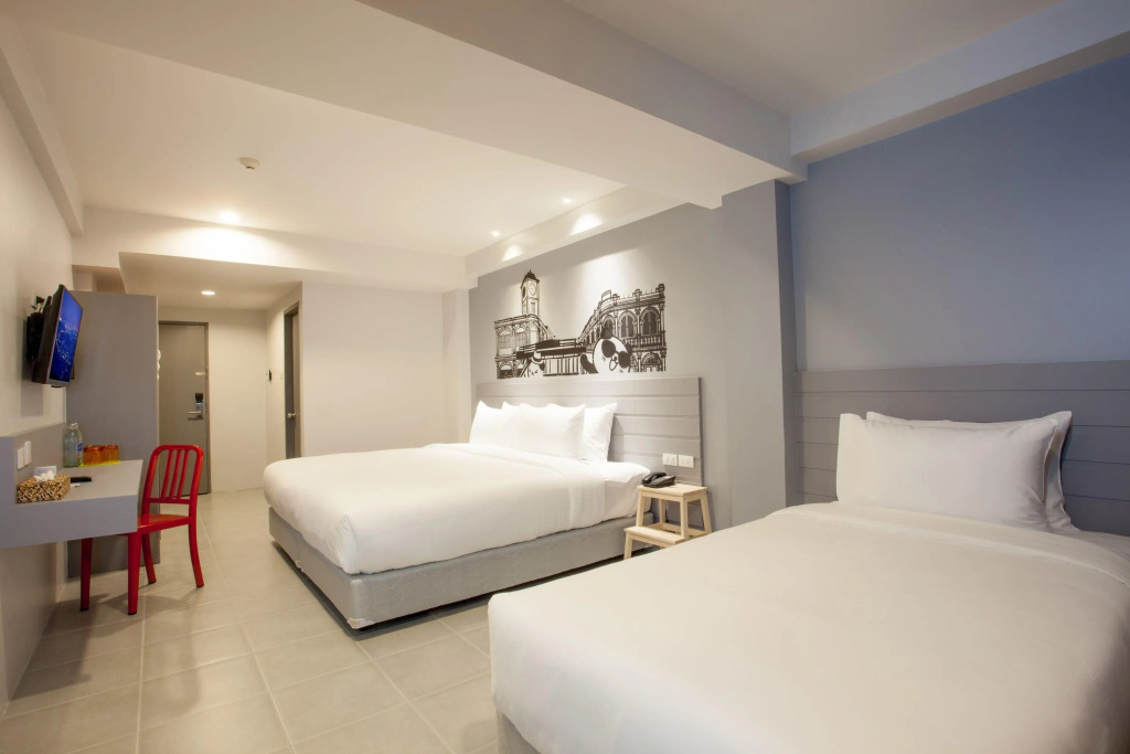 Отель Recenta Style Phuket Town