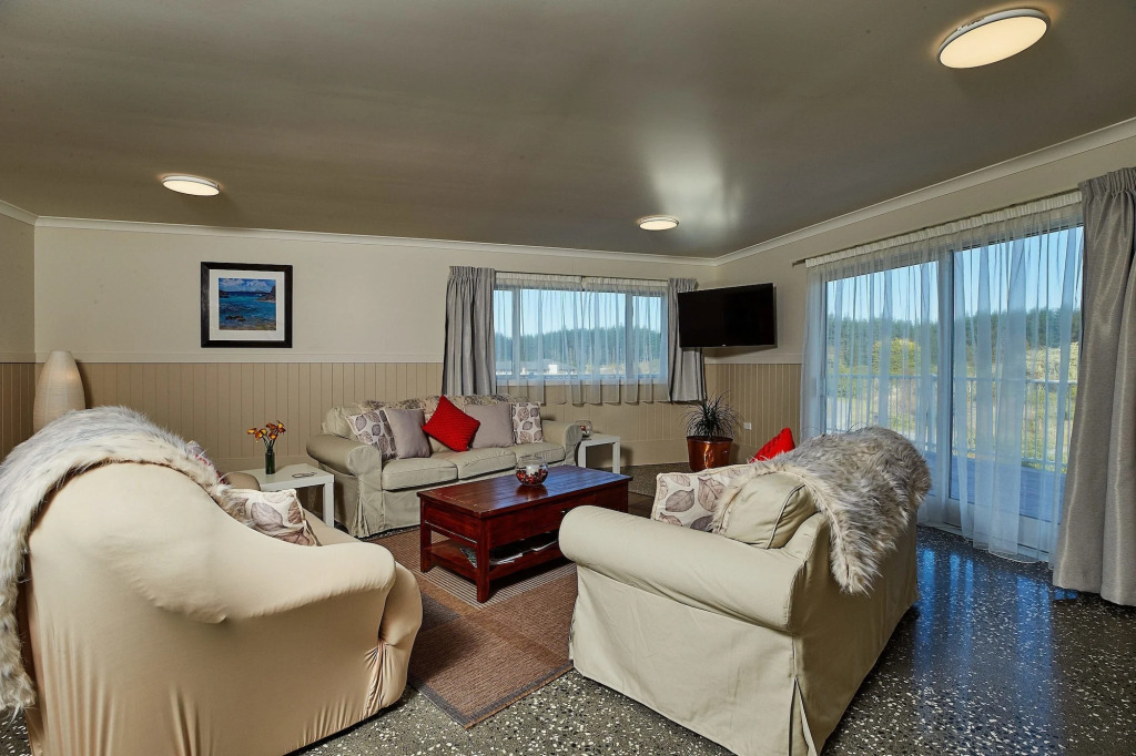 Kakatu Retreat Bed & Breakfast