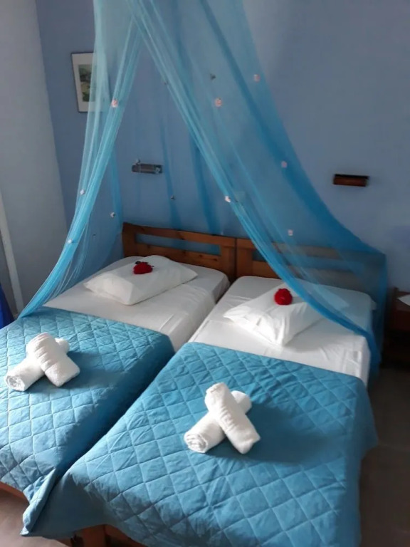 MARGARITAS ROOMS