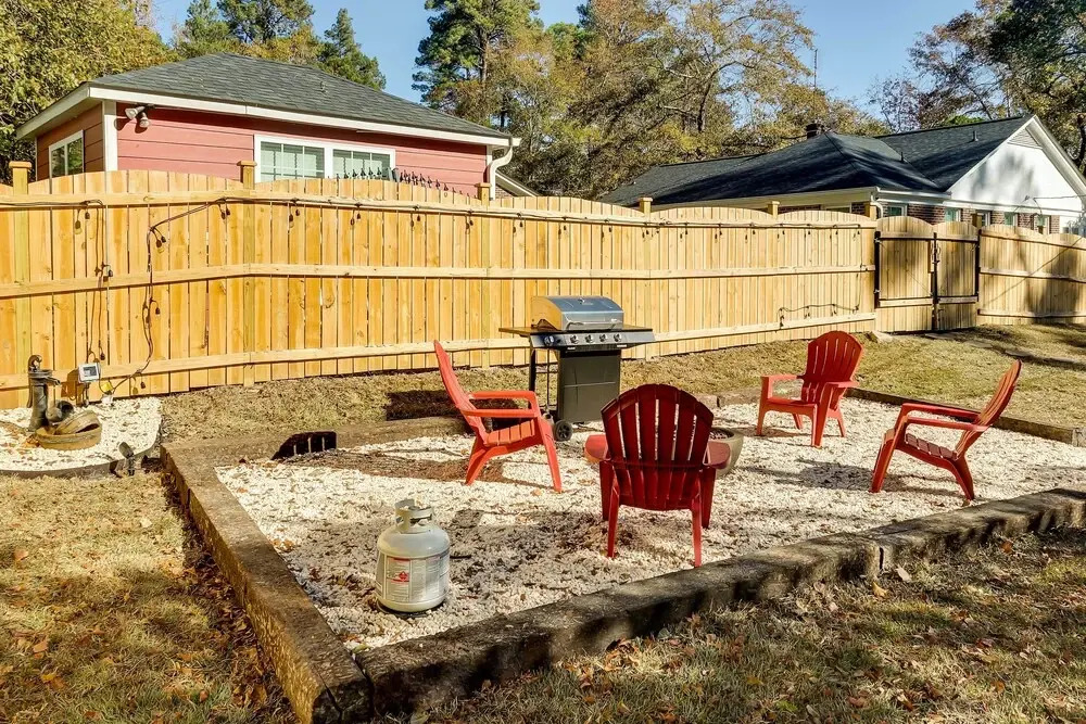 Step-free Home w/ Fire Pit - 3 Miles to Usc!